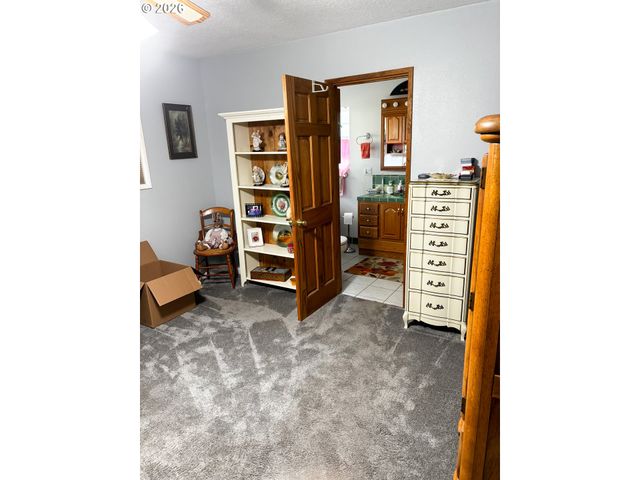 13517 LELAND Rd, Oregon City, OR 97045