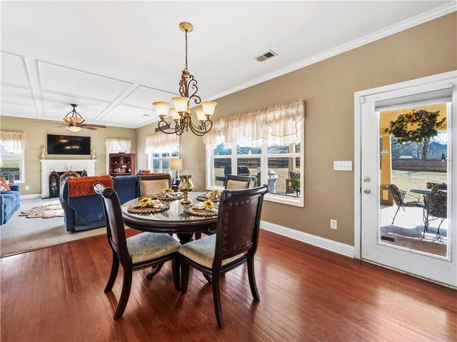 5727 Pleasant Woods Drive, Flowery Branch, GA 30542