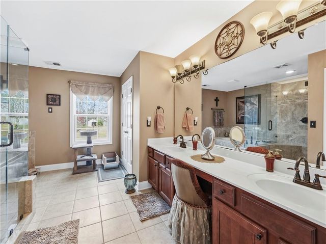 5727 Pleasant Woods Drive, Flowery Branch, GA 30542