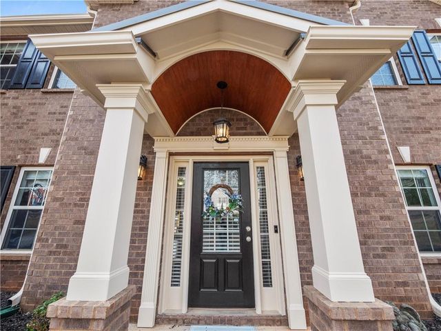 5727 Pleasant Woods Drive, Flowery Branch, GA 30542