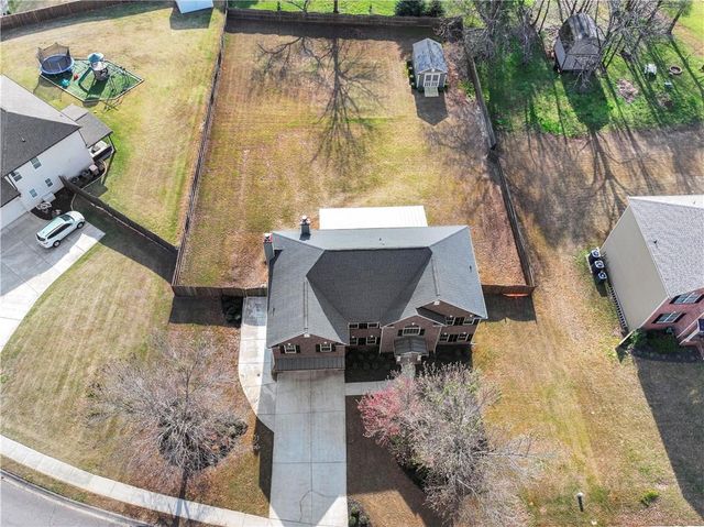 5727 Pleasant Woods Drive, Flowery Branch, GA 30542