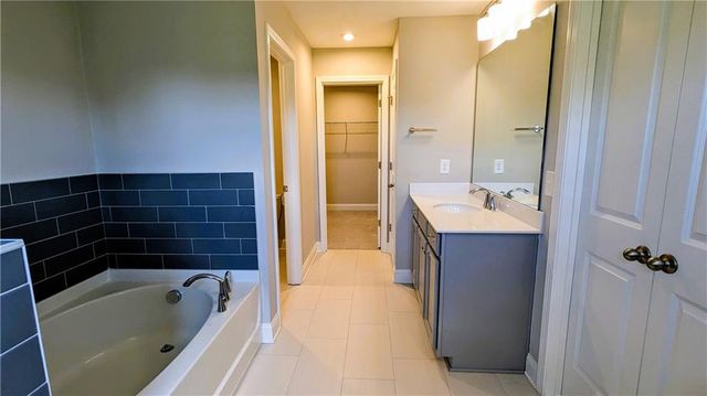 301 Hayden Circle, Woodstock, GA 30189