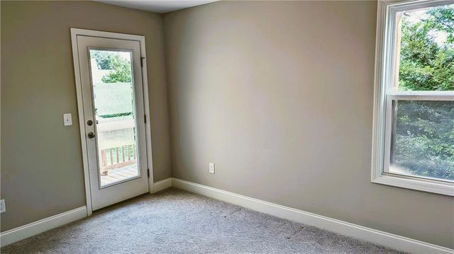 301 Hayden Circle, Woodstock, GA 30189