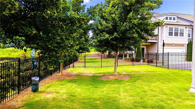 301 Hayden Circle, Woodstock, GA 30189