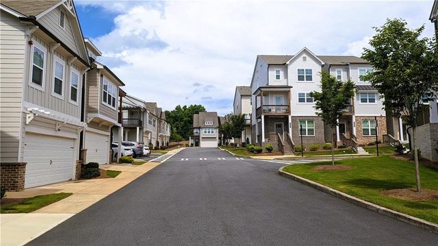 301 Hayden Circle, Woodstock, GA 30189