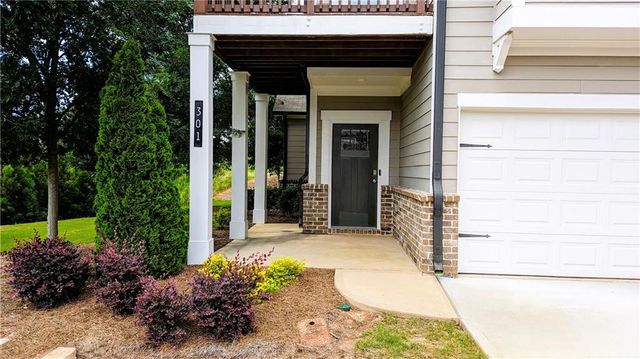 301 Hayden Circle, Woodstock, GA 30189