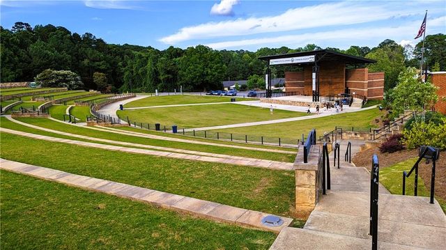 301 Hayden Circle, Woodstock, GA 30189