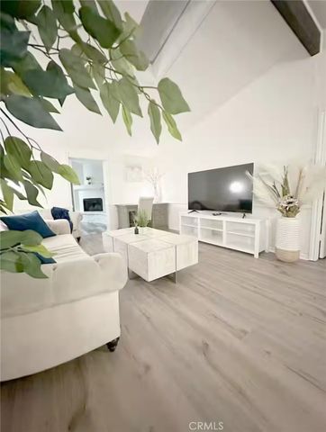 8845 Mentone, Riverside, CA 92503