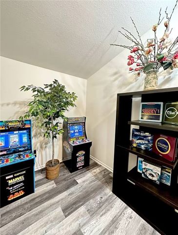 8845 Mentone, Riverside, CA 92503