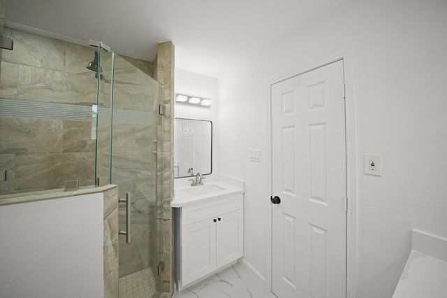 5943 Greenmont Drive, Houston, TX 77092