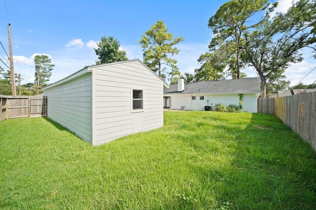 5943 Greenmont Drive, Houston, TX 77092