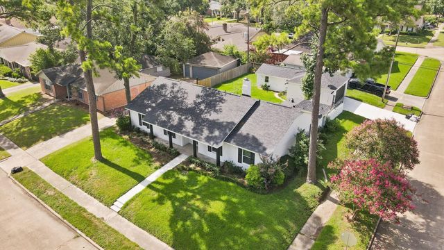 5943 Greenmont Drive, Houston, TX 77092