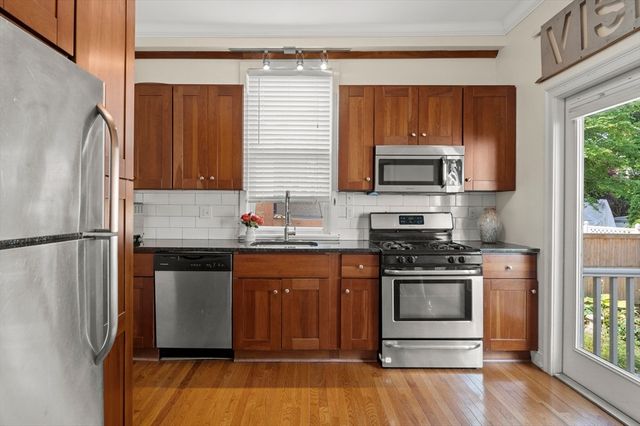 349 Linwood Ave 1, Newton, MA 02460