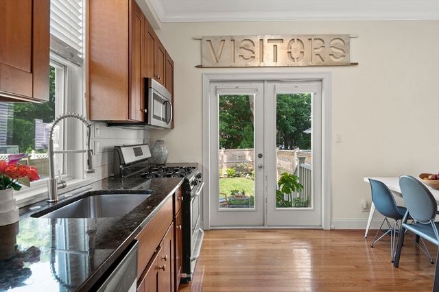 349 Linwood Ave 1, Newton, MA 02460