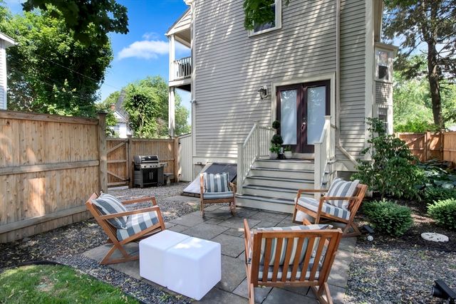 349 Linwood Ave 1, Newton, MA 02460