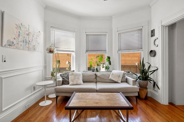 349 Linwood Ave 1, Newton, MA 02460