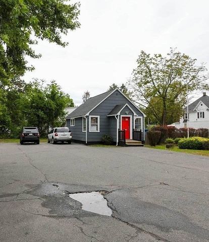 5 Barber St, Springfield, MA 01109