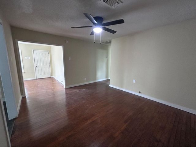 7918 Woodlyn Road, Houston, TX 77028