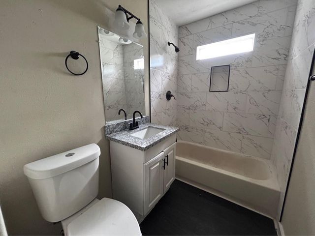 7918 Woodlyn Road, Houston, TX 77028