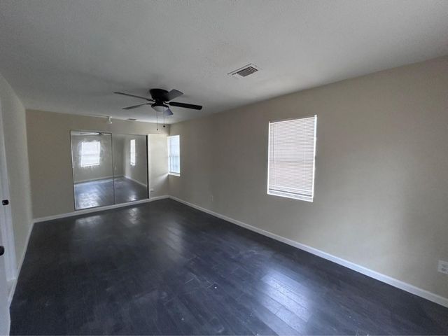 7918 Woodlyn Road, Houston, TX 77028