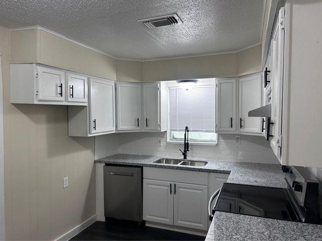 7918 Woodlyn Road, Houston, TX 77028