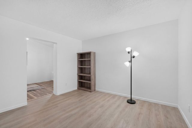 6909 Quarterhorse Lane NW, Albuquerque, NM 87120
