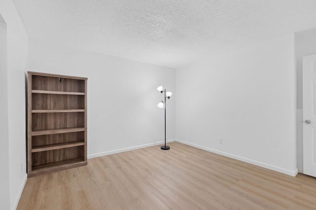 6909 Quarterhorse Lane NW, Albuquerque, NM 87120