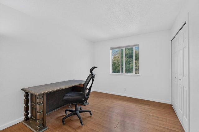 6909 Quarterhorse Lane NW, Albuquerque, NM 87120