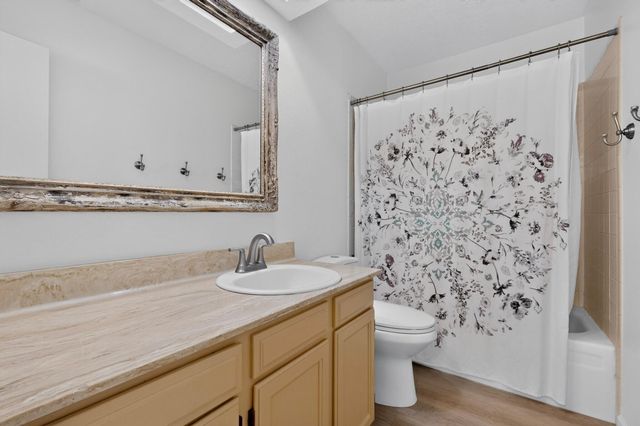6909 Quarterhorse Lane NW, Albuquerque, NM 87120