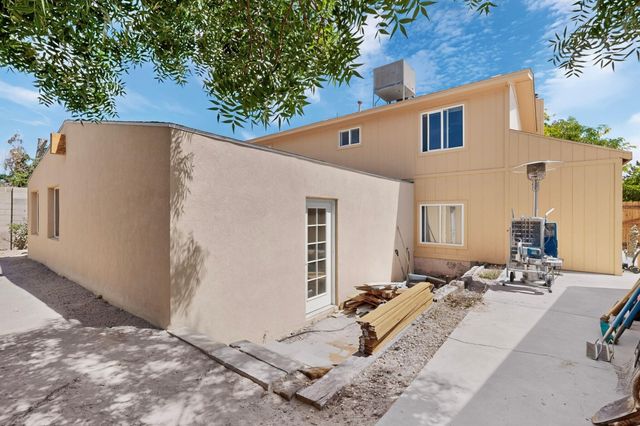 6909 Quarterhorse Lane NW, Albuquerque, NM 87120