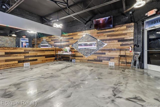 10701 W Mcnichols Road, Detroit, MI 48221