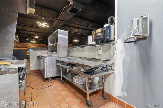 10701 W Mcnichols Road, Detroit, MI 48221