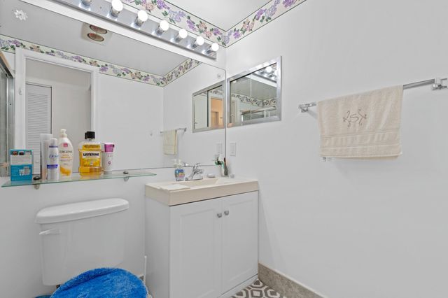 279 Coventry, West Palm Beach, FL 33417