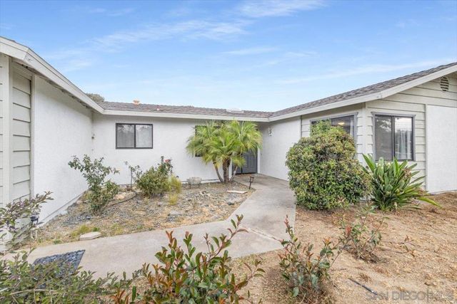 715 Hunter, Ramona, CA 92065