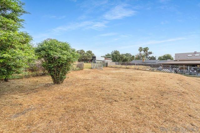 715 Hunter, Ramona, CA 92065