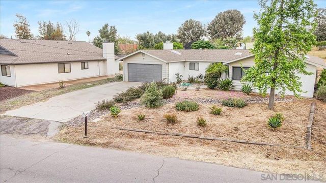 715 Hunter, Ramona, CA 92065