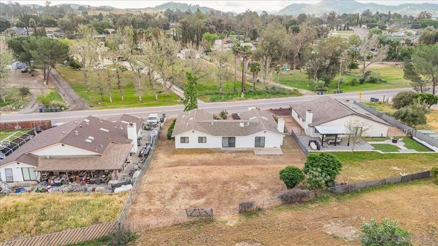 715 Hunter, Ramona, CA 92065