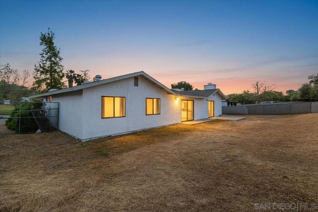 715 Hunter, Ramona, CA 92065