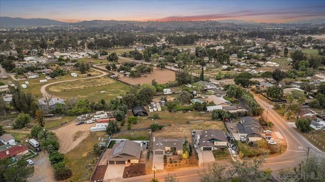 715 Hunter, Ramona, CA 92065