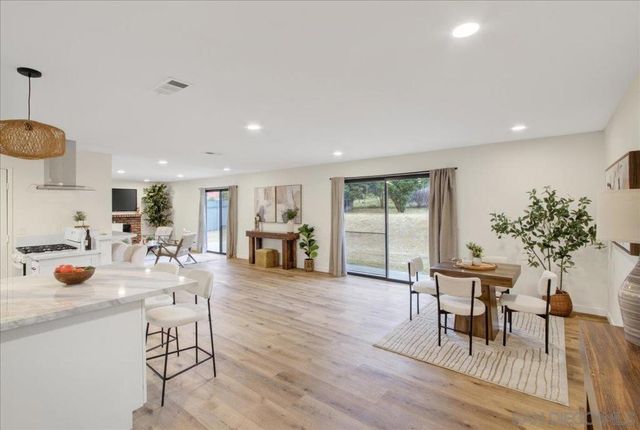 715 Hunter, Ramona, CA 92065