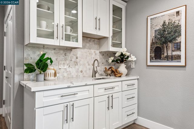 5010 Clinton Ave, Richmond, CA 94805
