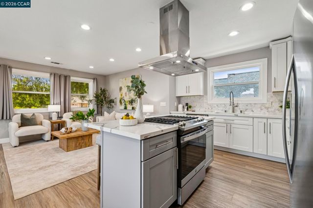 5010 Clinton Ave, Richmond, CA 94805