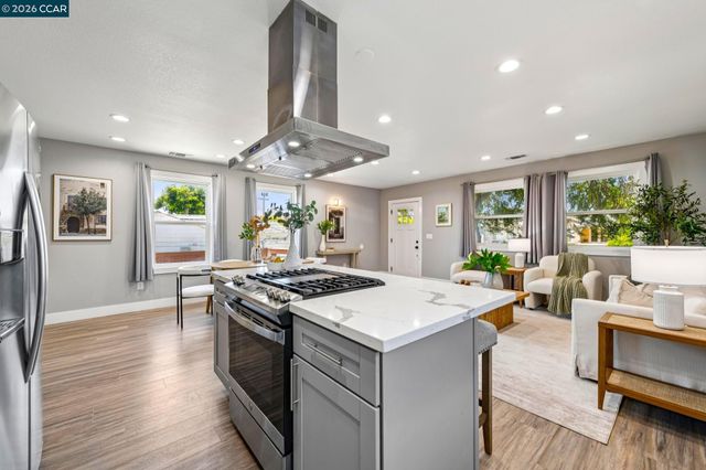 5010 Clinton Ave, Richmond, CA 94805