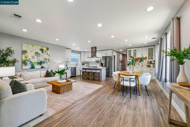 5010 Clinton Ave, Richmond, CA 94805