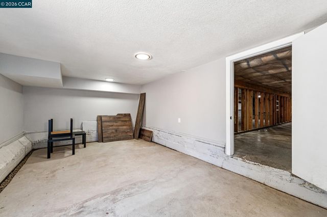 5010 Clinton Ave, Richmond, CA 94805