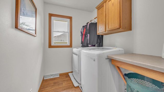 122 Foxglove LANE, Sheboygan Falls, WI 53085