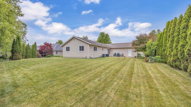 122 Foxglove LANE, Sheboygan Falls, WI 53085