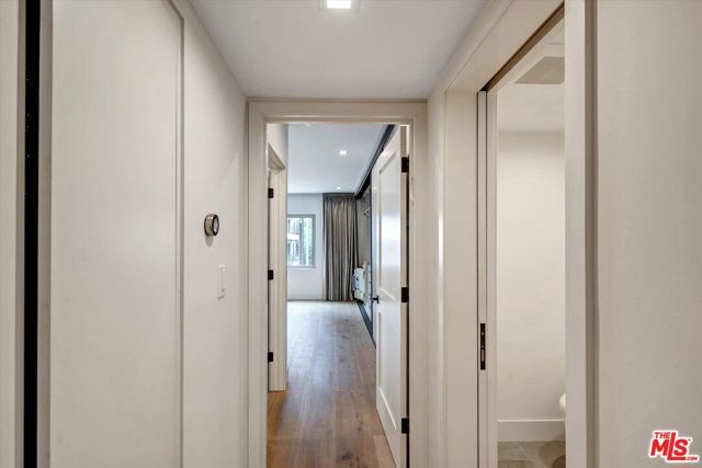 439 N Doheny Drive 204, Beverly Hills, CA 90210