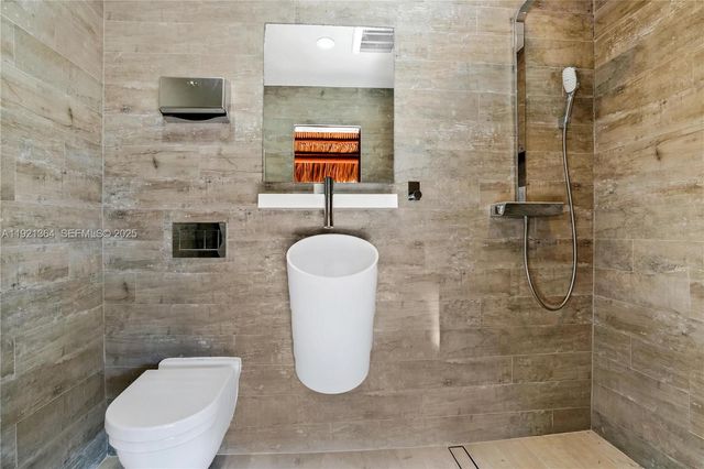 2130 NE 122nd Rd, North Miami, FL 33181