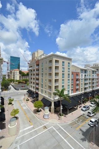 7280 SW 90th St 501, Miami, FL 33156